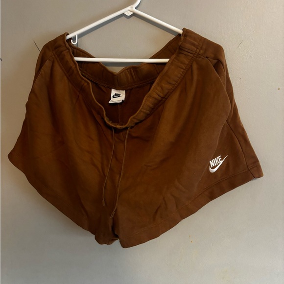 Nike Pants - Nike Women's Brown Shorts XL